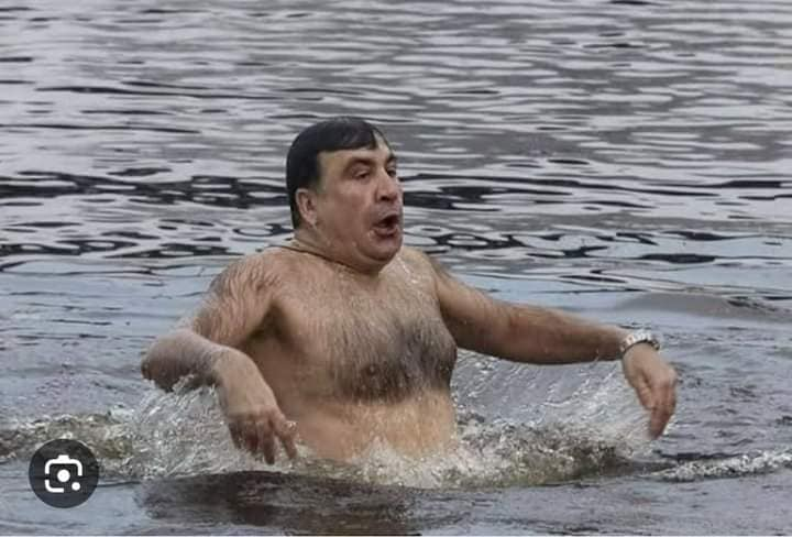 Путин👍👍👍                              Мишико🤣🤣🤣