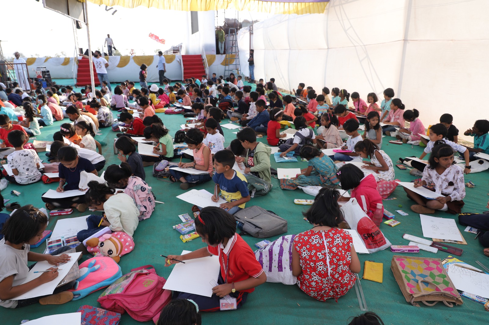 Discover more than 195 kite festival drawing competition latest