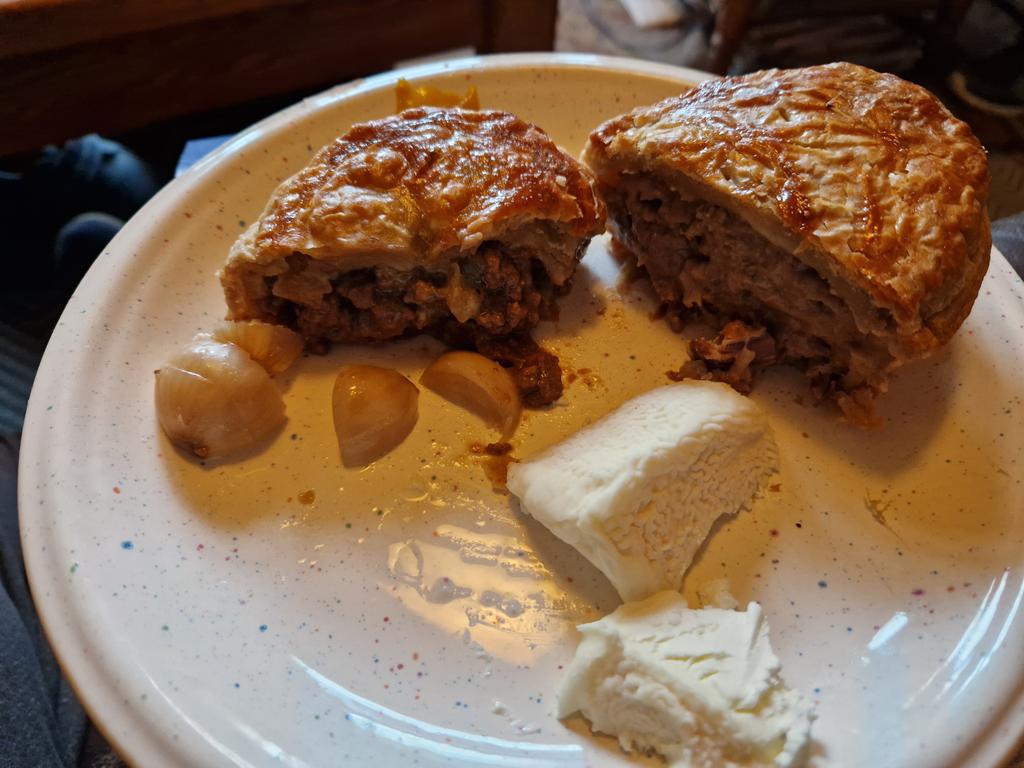 Saturday lunch from @cdffarmersmkts Roath. Mince & Stilton, Steak,leek,horseradish pies @PenrhiwO shared w/ @Megfdavies Sinodun Hill goats cheese @tycaws, pickle @innercitypickle (not at the market in Jan, by tradition)