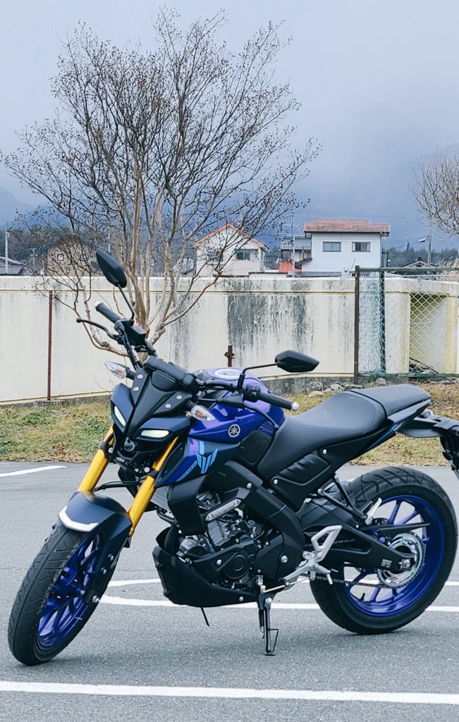 昨年の年末にバイク買い替えました。
妻は代車だと思っているようだけど、そろそろバレる予感。
寛大な処置をお願いするしかないな。
と、観念しポストする。