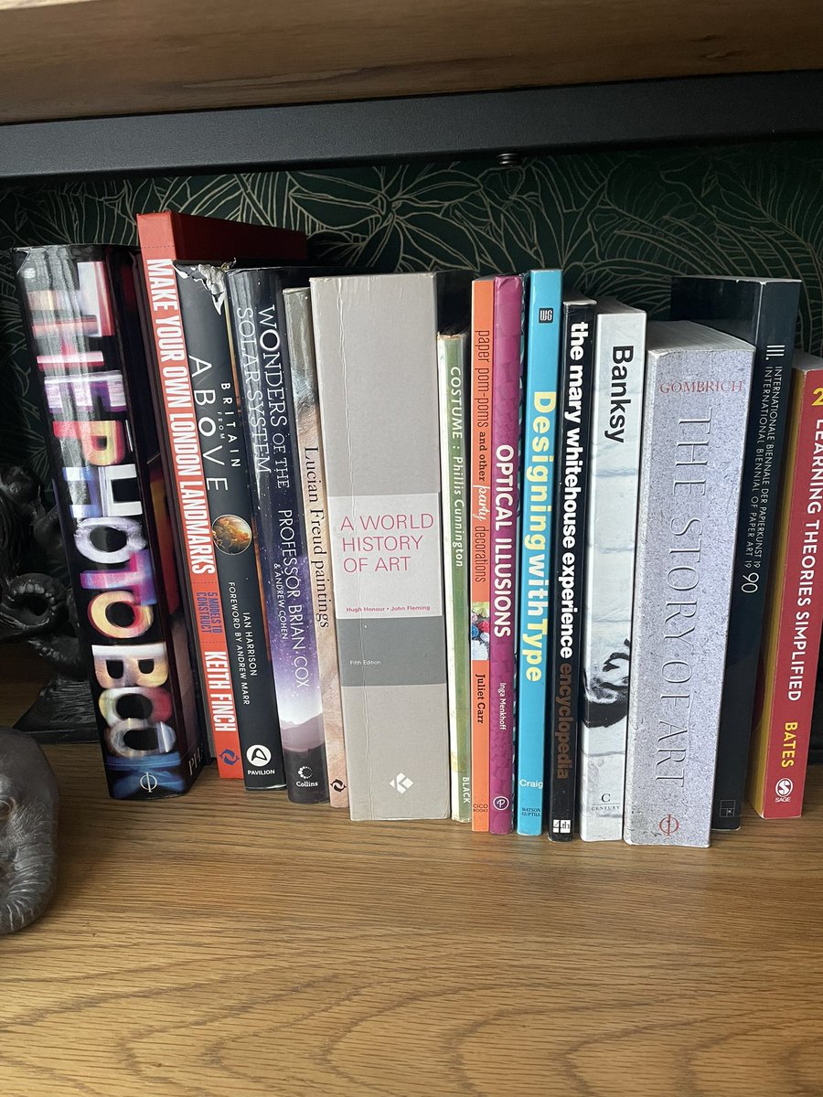 smitchelluk's tweet photo. @Baddiel this has been hiding in plain sight in my house for years. Still cracks me up. 😂🤣 https://t.co/ZsOocUFqUQ