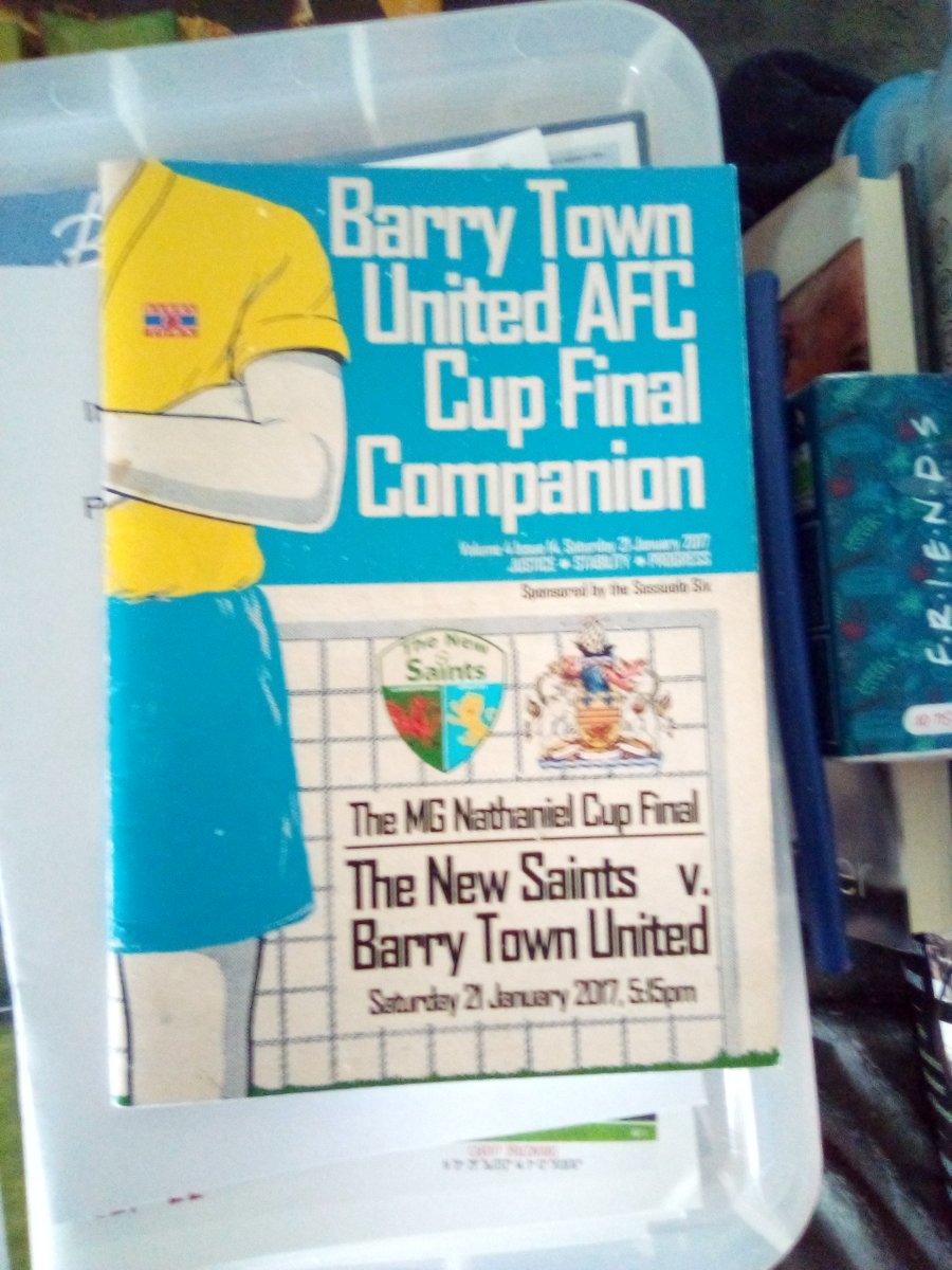 Seven years tomorrow since the Town took on @tnsfc in the 2017 MG Cup Final at Cyncoed, and this was a super effort from @BarryTownSC I very much doubt anything like this will be on show at tonight's final! #NathanielMGCup @Sgorio