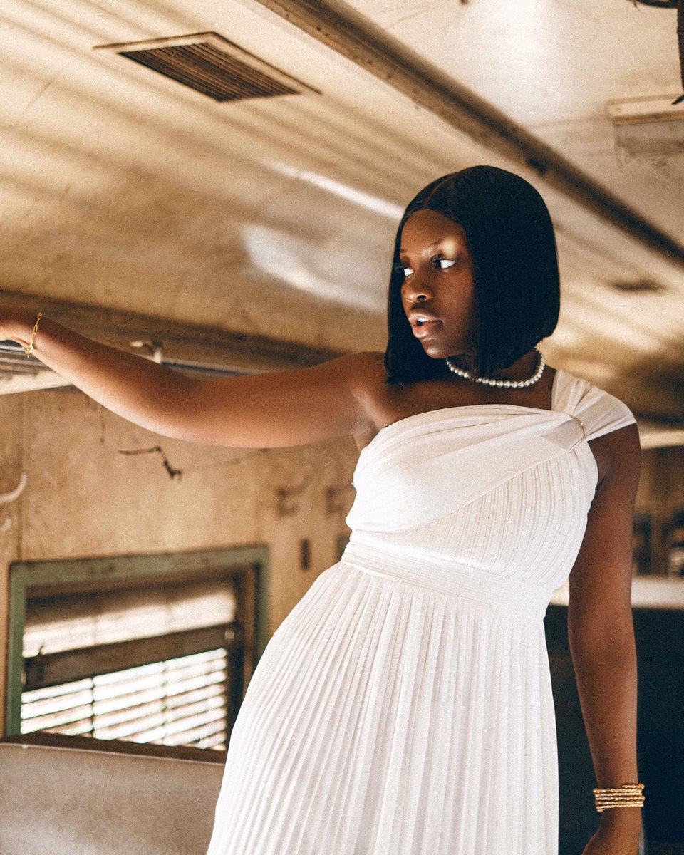 Kelvinnengi's tweet image. Moving train📸