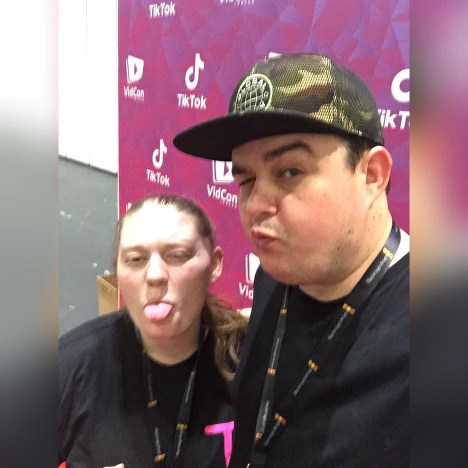 ellenthepanemo's tweet photo. miss you @daz_black :( https://t.co/xzC4itYQgK