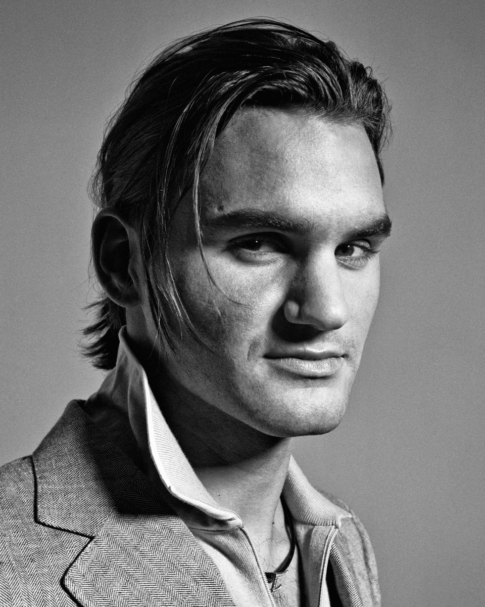 norinchi_df's tweet image. Believe it or not, he is Roger Federer 😊