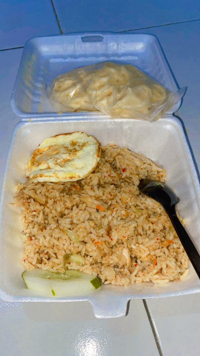 amsar_3nam's tweet photo. Daripada Kebanyakan Hoax 
Mending Makan Nasi Goreng
Buatan Warung Makan Sebelah 🤤 https://t.co/WcLSLpErnp