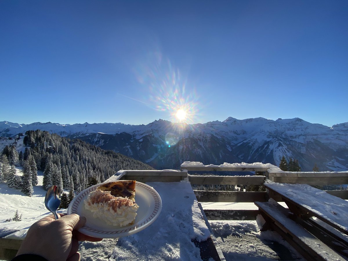 Immer eine Reise wert: #Glarnerland #BraunwaldInferno2024 mit <a href="/ZopfiMathias/">Mathias Zopfi</a> <a href="/ManuelaWeichelt/">Manuela Weichelt</a> <a href="/BaSchaffner/">Barbara Schaffner</a> <a href="/enussbi/">Eric Nussbaumer</a> <a href="/JauslinMatthias/">Matthias Samuel Jauslin</a> <a href="/corinagredig/">Corina Gredig</a>  <a href="/andreazryd/">Andrea Zryd</a>