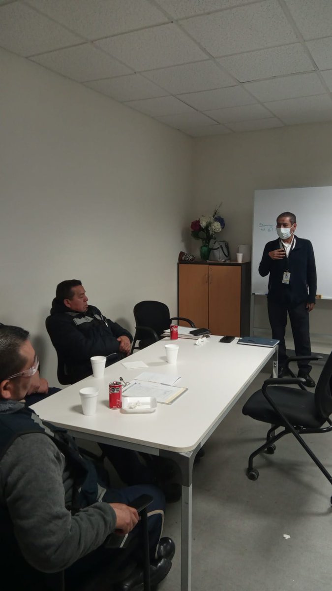 Proguardias_inc's tweet photo. El día de hoy se llevó a cabo una capacitación en nuestra Unidad de Apodaca, en donde se reforzaron conocimientos y puntos clave de la seguridad operativa ✅

Agradecemos a nuestro equipo por su compromiso.👮‍♀️👮‍♂️ https://t.co/EiEdf9rgDX