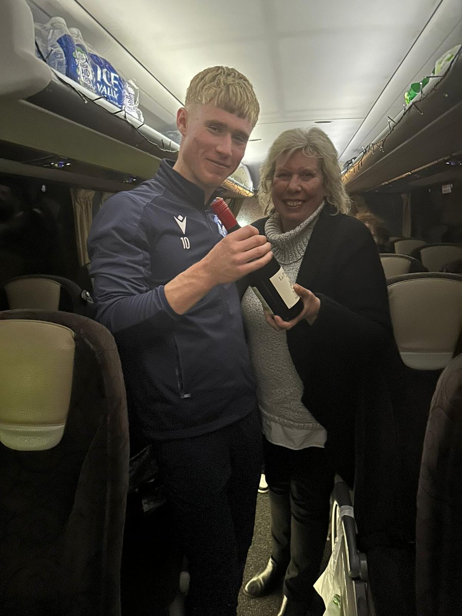 Yate Town FC tweet media