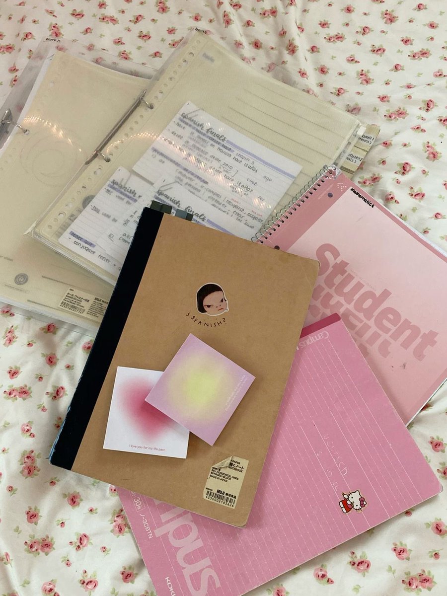 medwarestudy's tweet image. oii, somos melhores amigas e aqui vamos falar sobre nossa rotina!! novas no #studytwt 📖. procurando por moots ⋆ ˚｡⋆୨୧˚

- vestibundas de med e t.i.
- usamos o curso fp e outras plataformas
- entusiastas da clarice lispector
- materiais no drive

↺ / ♡  = moots ೀ

#studytwt