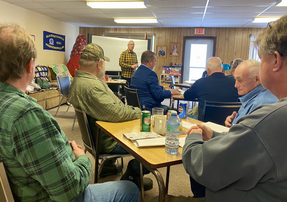 Enjoyed a locally-farmed beef lunch at the Beef Farmers of #Muskoka, East #Nipissing & #ParrySound’s Annual General Meeting. Our government will continue to collaborate with businesses across the province as they develop #OntarioMade goods & services!   #OntAg @BeefFarmersON