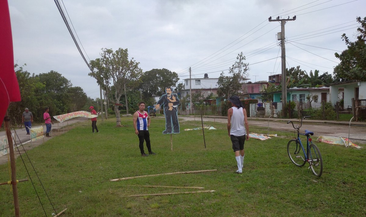 BTJIsla's tweet photo. El Centro de Pioneros Exploradores🏕️"Amistad con los Pueblos" se prepara para mañana domingo la presentación del Proyecto "Por una Infancia Felíz😄" en el Consejo Popular "Patria"🇨🇺 en vísperas del Natalicio 171 #JoséMartí. #60BTJ #17REJAC #MJM #SentirPinero #PorUn26EnEl24 #UJC https://t.co/8JLgdFe9T1