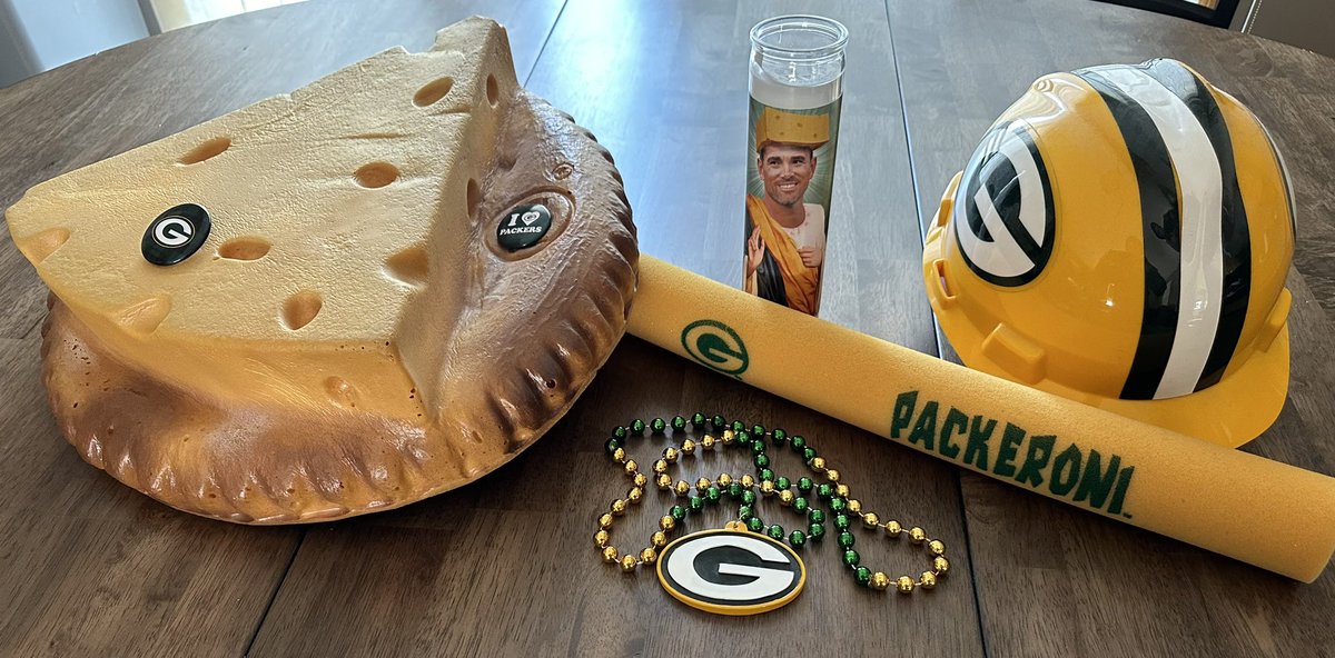rebosavid's tweet photo. @NFLonFOX @nflnetwork @packers 

GO PACK GO! https://t.co/LAhzpdQsqo