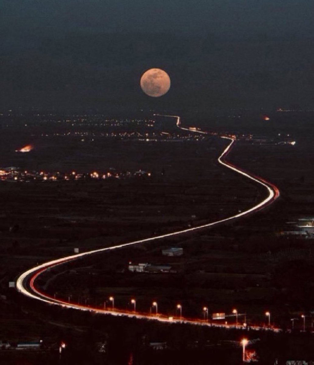M1ONLOVER's tweet photo. To the moon. https://t.co/sE0r4PzVfm
