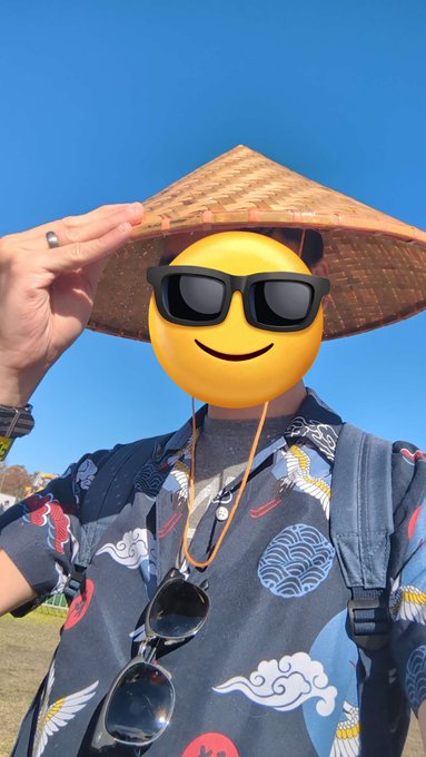 I'm the only one with this on at the Chinese New Year festival https://t.co/szfvDxxa7f