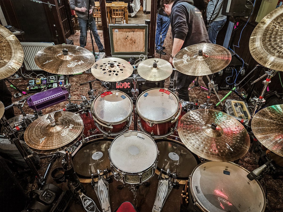 themafiarocks's tweet photo. Set up once again and ready to rock 😀 😀 #lovedrumming #loverocknroll https://t.co/Gjc4oI9wJu