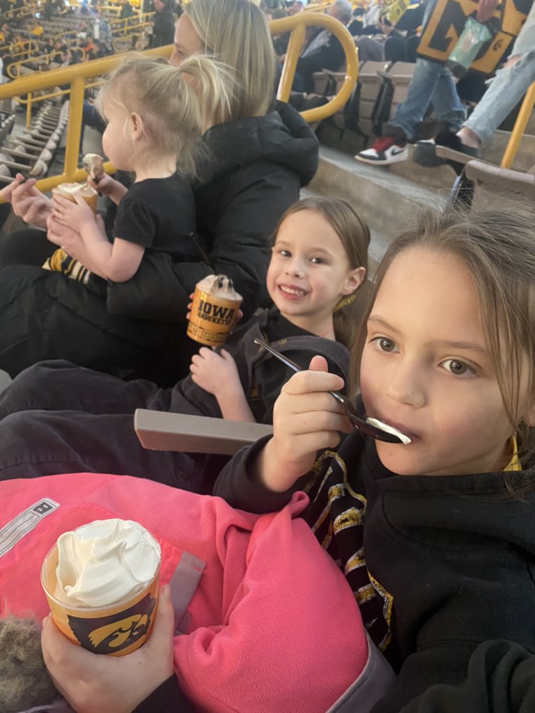 WinstonPrice6's tweet photo. #FightforIowa https://t.co/2eoF8XreIx