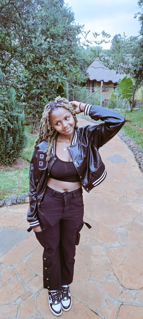 deliafelly's tweet image. 😊 see greatness before you sleep 😂😂