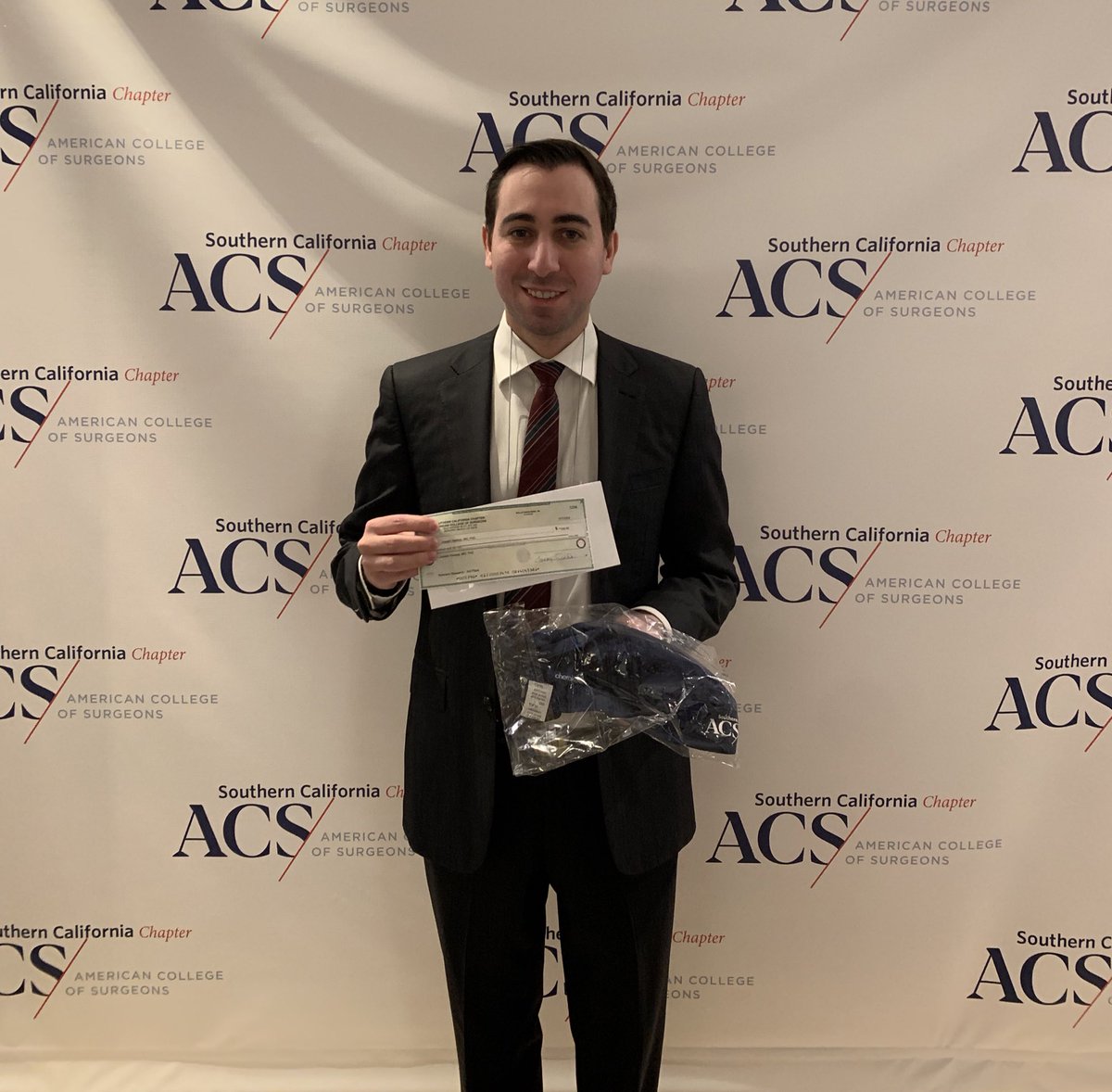 UCLASurgeryRes's tweet photo. Congratulations Dr. Joe Hadaya for being awarded the Resident Research Award at @SoCalSurgeons !! #SCACS2024 https://t.co/k9rF69i7QI