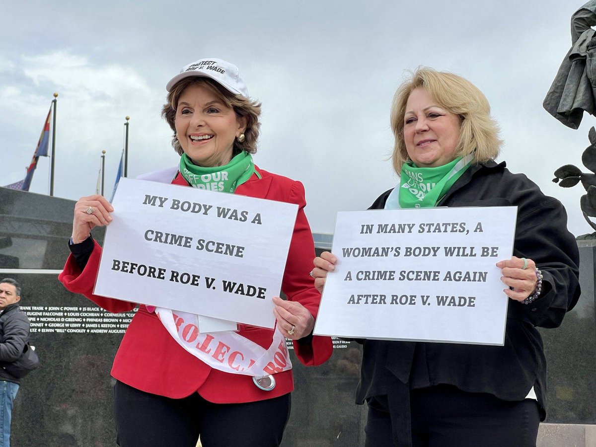 Acclaimed attorney and activist Gloria Allred and Melissa Mills, daughter of Jane Roe, came out to support in Phoenix! 
#BiggerThanRoe