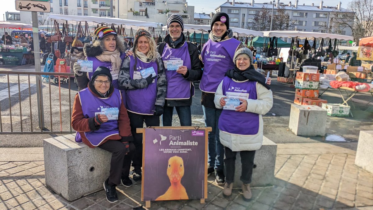 Laurence Volbart🐾 (@laurencevolbart) on Twitter photo Le <a href="/PartiAnimaliste/">Parti animaliste</a> tractait ce we partout en France pour alerter le public sur les dangers de l'élevage industriels: pandemies, antibioresistance et pollution.
#LesAnimauxComptent,
pour les #Européennes2024
votez #PartiAnimaliste !
Ici à #Paris et Ermont (95) Le <a href="/PartiAnimaliste/">Parti animaliste</a> tractait ce we partout en France pour alerter le public sur les dangers de l'élevage industriels: pandemies, antibioresistance et pollution.
#LesAnimauxComptent,
pour les #Européennes2024
votez #PartiAnimaliste !
Ici à #Paris et Ermont (95)