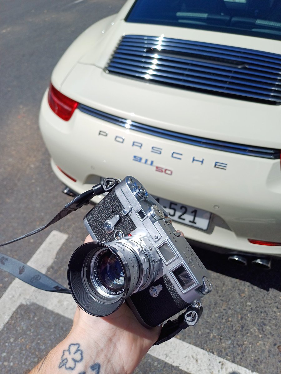 lildiorchain's tweet photo. yes good
#leicaM3 https://t.co/ssw1czONdM