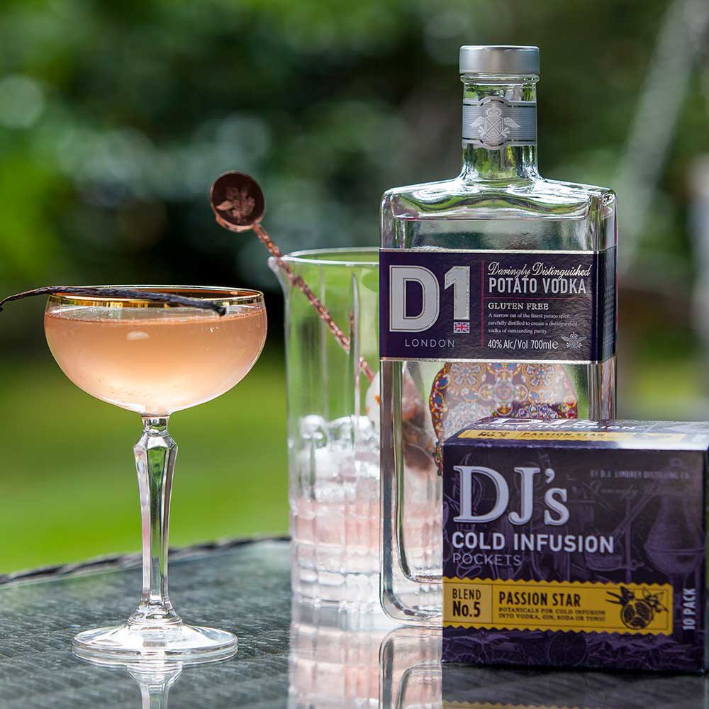 Our Cold Infusion Passionstar Pockets are one of our most popular blends. 🍸

There is nothing more indulgent than the passionfruit and vanilla that come together in these pockets. This pairing is so sumptuous that it can turn a glass of soda water wanton.