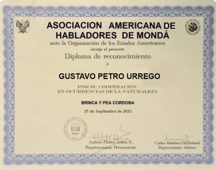 ArgiroCasta888's tweet image. Otro doctorado mas para el Dr Gustavo Petro Urrego. 👏👏 lo bueno hay que reconocerlo.