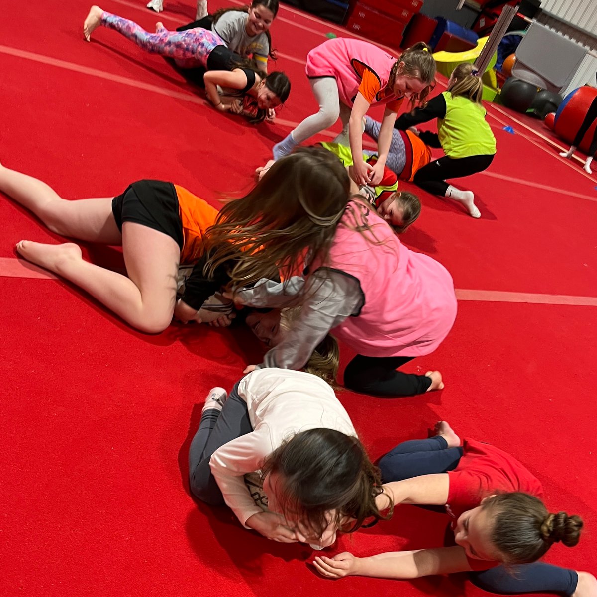 VGAGymnastics's tweet photo. Our #ValleysGirls thoroughly enjoyed their session with @DRA_Community today in Crumlin - its great to begin working together! @StreetGameWales https://t.co/h03fZSKIyW
