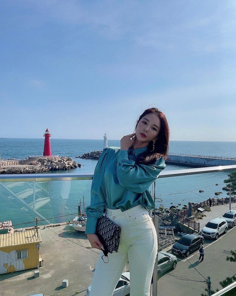 Ways to destress: 

-Take time to rest from work.
-Learn something new to 
find joy inspired by God’s goodness. 
-Be encouraged by community. 
-Renew 
your spirit by resting with Jesus in nature. Breathe in fresh air, resting 
in God’s beauty.