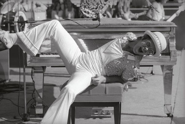 elton john’s style and glasses, a thread