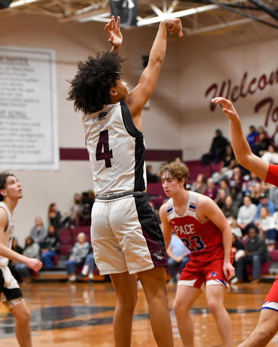 ForrestCharlesT's tweet photo. Awesome night…Senior Night for the Navarre Raiders basketball team. Proud to stand there with Jonah and our family.
Capped it off with a 61-41 win vs Pace. Jonah compiled 18 pts, 4 assist, 3 steals and 2 rebounds…had 4 3s in the game. @NavarreHighBB https://t.co/8hgLuvTzeA
