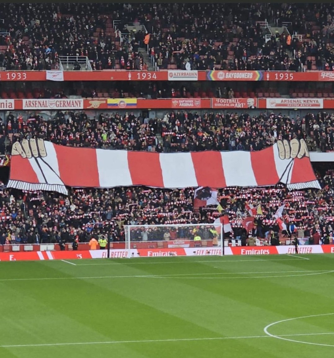 Hats off ( or scarfs) to the ashburton army today. Brilliant atmosphere, great tifo and beautiful to see all the scarfs up after North London forever. Let's keep backing these boys and get the atmosphere to last seasons unreal support! #coyg #arsenal