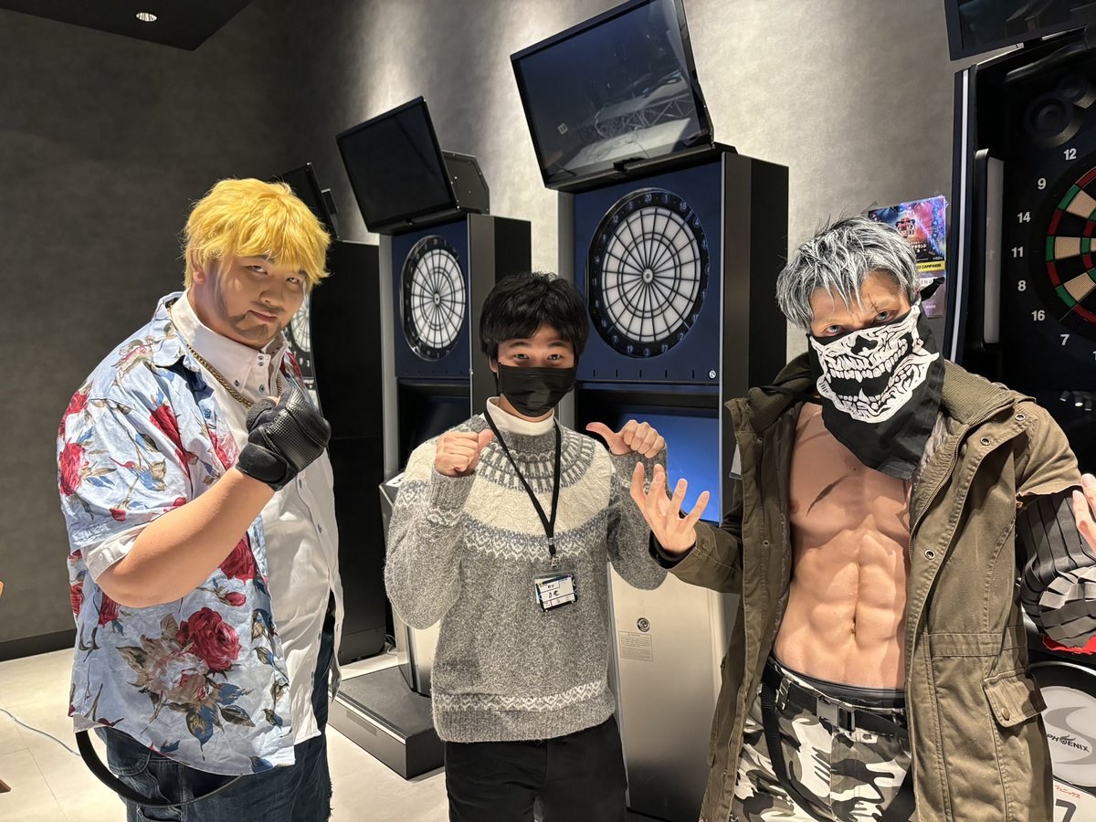 鉄拳コスプレイヤーズと写真撮らせて頂きました…
いやほんとカッコよすぎか！！！！