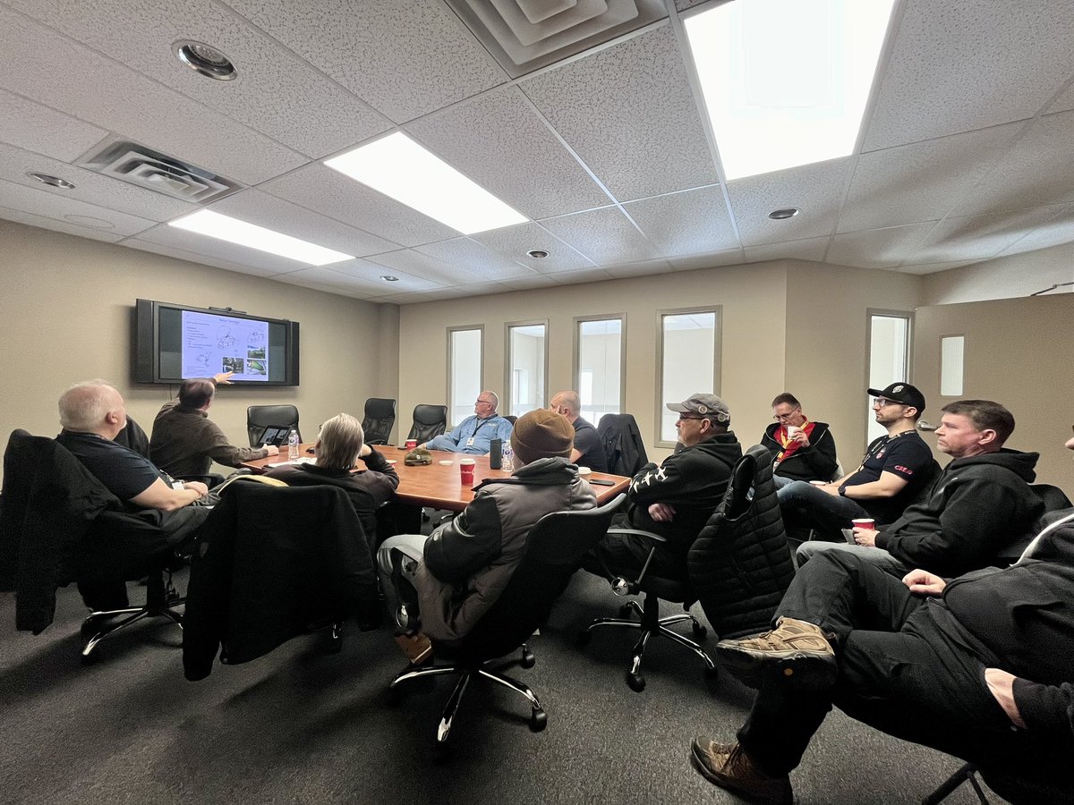 WaterlooWarbird's tweet photo. Every year, our team gets together for annual training on each of our aircraft so we’re prepped and ready for safe and successful flights in the flying season ahead. Today, we’re learning all about our L-29 and MiG-15!
#MiG15 #L29 #aviation #avgeek #groundcrew https://t.co/LQwTZBerk5
