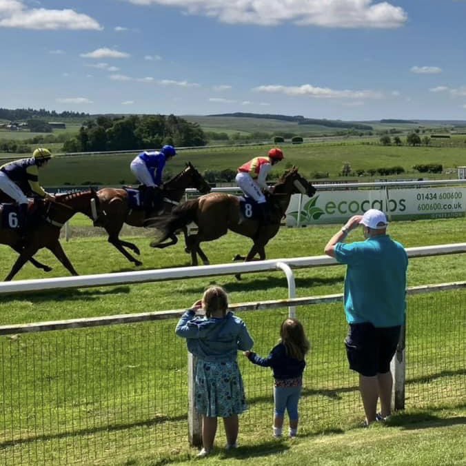 HexhamRaces's tweet photo. Some recent photos we have received from our followers. 

Pleased to help inspire the next generation of horse racing fans! https://t.co/I30qxaEBL3