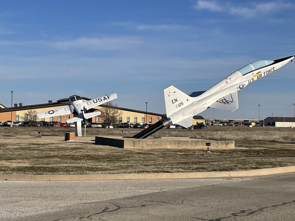 Good to support the warrior call at the best Fighter Pilots Training Program at #Sheppard AFB. Good to see the happy faces when Class 24-03 get their assignments. Amongst them two <a href="/Kon_Luchtmacht/">Koninklijke Luchtmacht</a> Pilots who got their F-35 assignment. #teamwork of an international team instructors