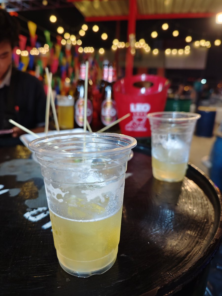 IntharitY's tweet photo. คืนนี้...ตลาดดีมาร์เก็ตค้าบ🍻😊 https://t.co/ifNIFHUjuG