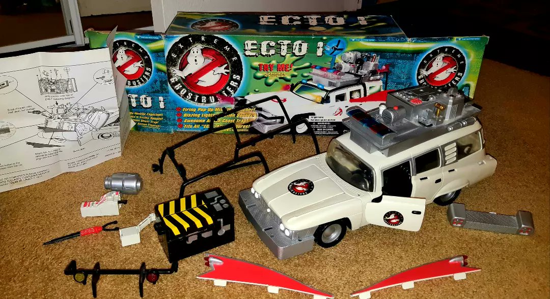 KDavJeff's tweet image. Nothing beats the Kenner Classic however one of the rarer #Ecto1 vehicles ever produced, and the best overall for look and style (in my opinion) is the 1997 #ExtremeGhostbusters release by #Trendmasters. I dug this one out this morning. 

#Ghostbusters