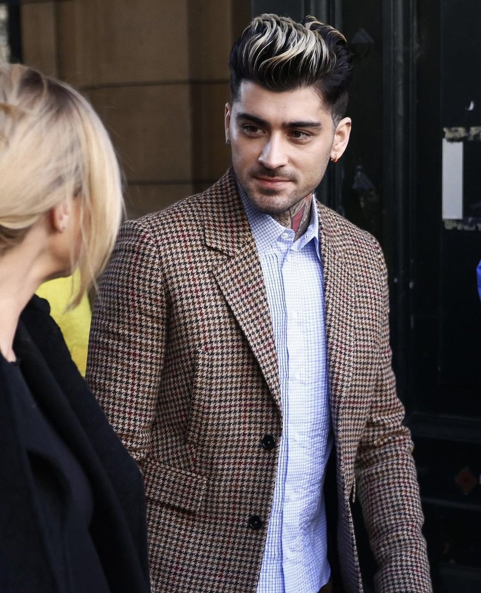 Zayn at the <a href="/LoeweOfficial/">LOEWE</a> show in Paris. #PFW #PFW2024