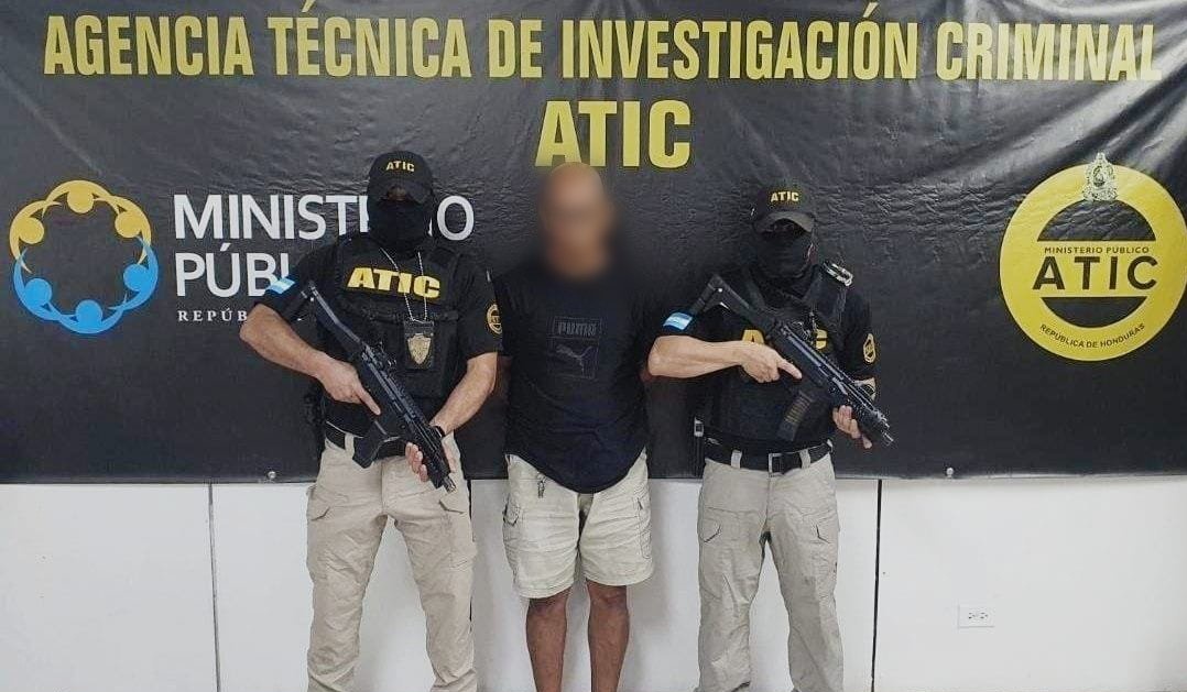 MP_Honduras's tweet photo. #ATIC captura a presunto agresor sexual que se hacía pasar por psicólogo  https://t.co/fdvRsnq7l1 https://t.co/DYrwHW4dIs