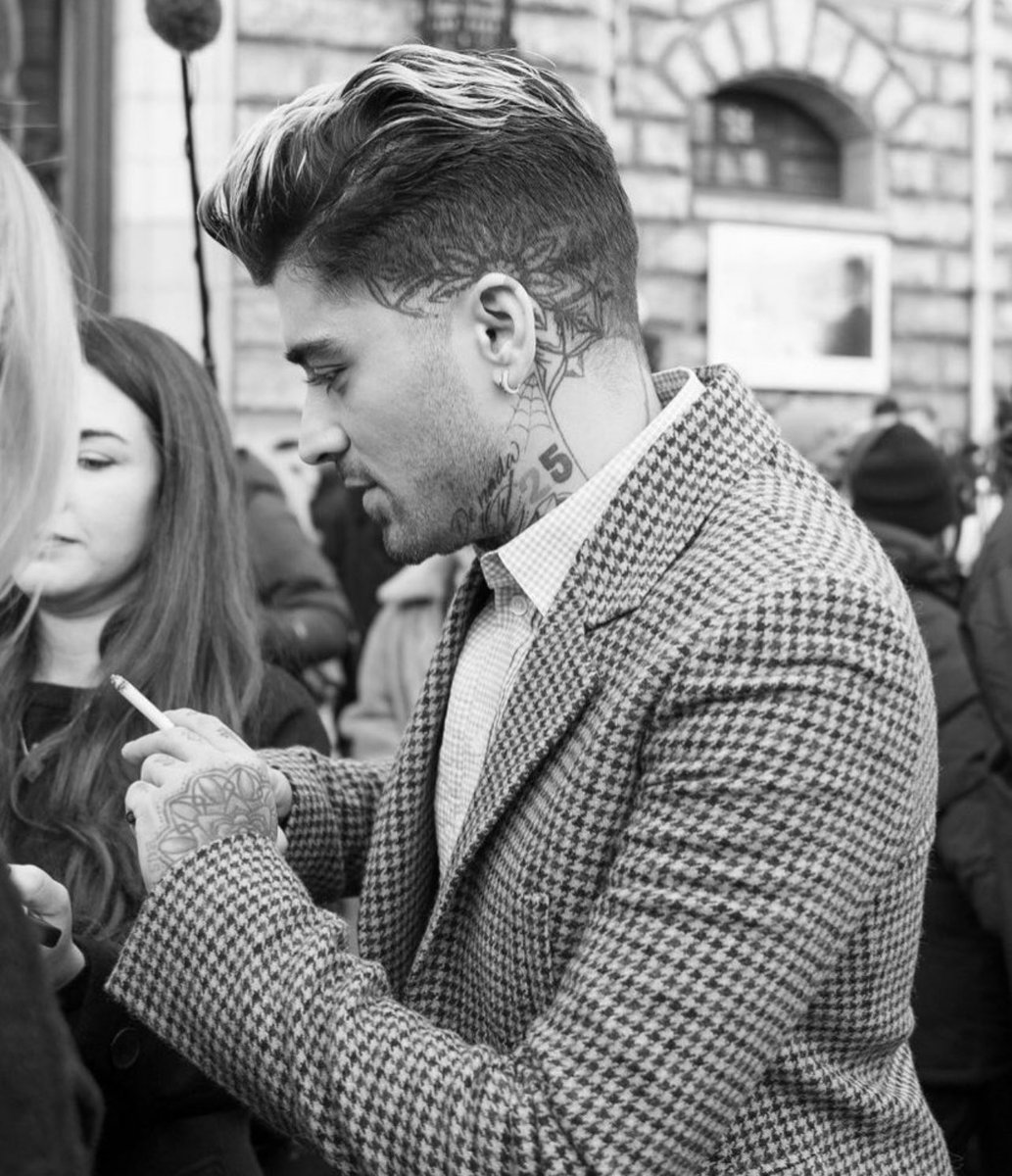 Zayn at the <a href="/LoeweOfficial/">LOEWE</a> show in Paris. #PFW #PFW2024
