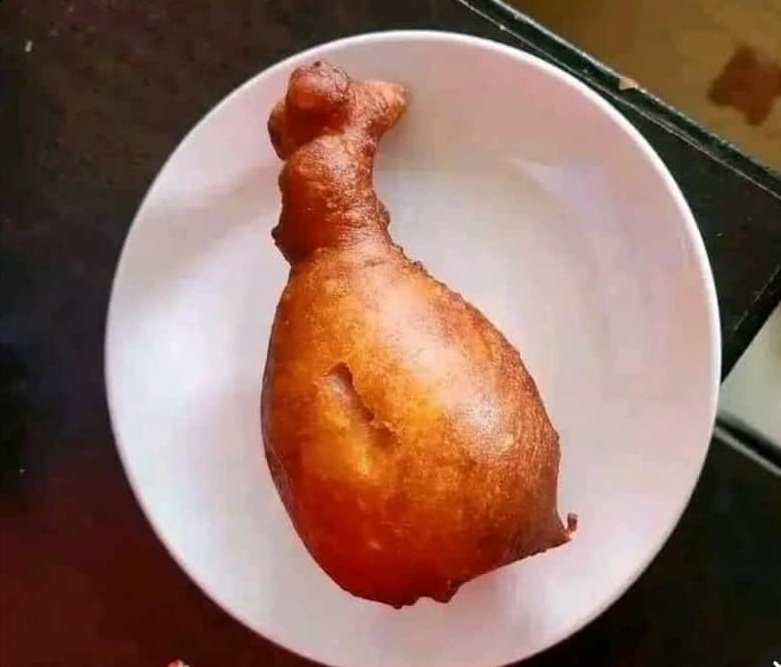 _mai_daraja's tweet photo. Let's know the rich &amp; poor men pikin, what do you see? 🤔 https://t.co/gWcVesc9H3