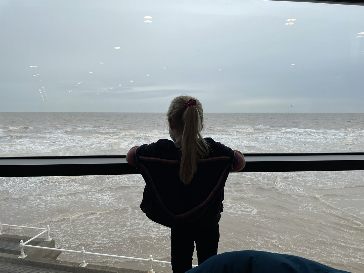 mrTteaching's tweet photo. Major Seegol’s diner vibes from this cafe view. Eerie on sea of the North… #malamander @ThomasHTaylor https://t.co/AI8JrzyQVC