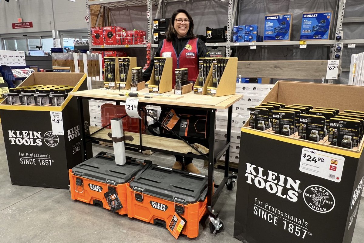 alilly2507's tweet photo. Come see Shelly at Lowes of Lewisburg and let her get you as excited as she is over Klein Tools 11-in-1 Multi-bit Screwdriver! Stop by and try it out yourself! 
#R1Demos @BlueBoxR1 @RichmondML33 @TracyKeyes1 @kennygrimsley @BenitoKomadina https://t.co/iXytaCebaz
