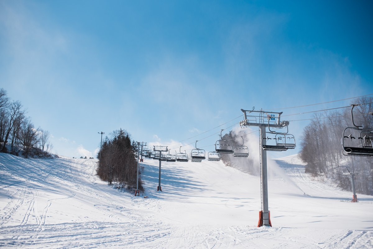 Earl Bales Ski and Snowboard Centre opens for the 2024 season on Sunday, January 21. Grab your gear or rent it on site. Catch ya on the slopes! toronto.ca/ski