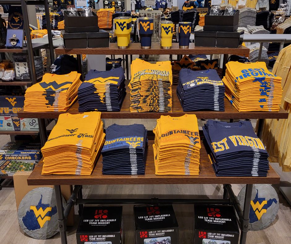 AlumniHallWVU's tweet photo. Headed to the GAME?! Get your color here- LET'S GO WVU!!
#AlumniHall #GOWVU
https://t.co/0bYa4aC3CL https://t.co/3vSshbMWHg