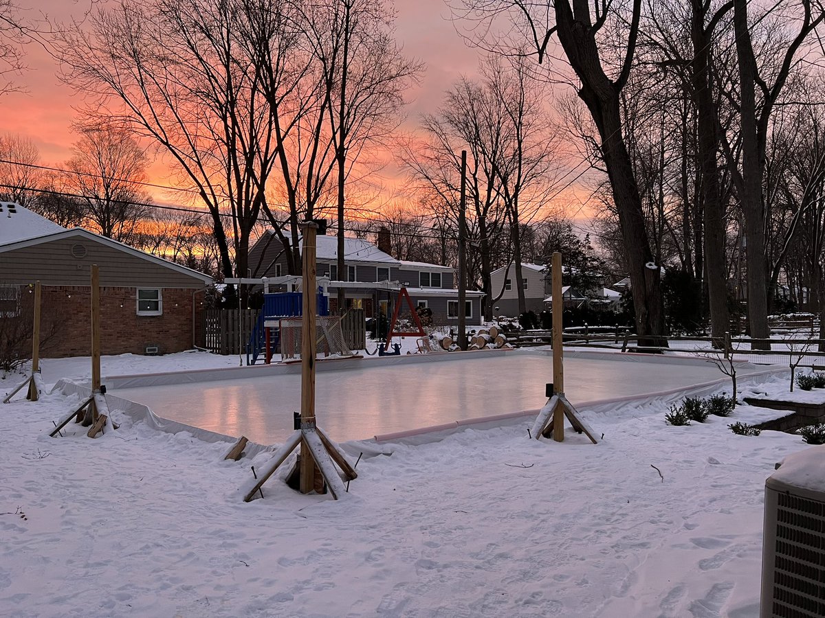 game7nod's tweet photo. Schaeff Center 8.0 #DEThomeice #odr #backyardicerink #laboroflove #odrbuilder https://t.co/ss4sTRfTTF
