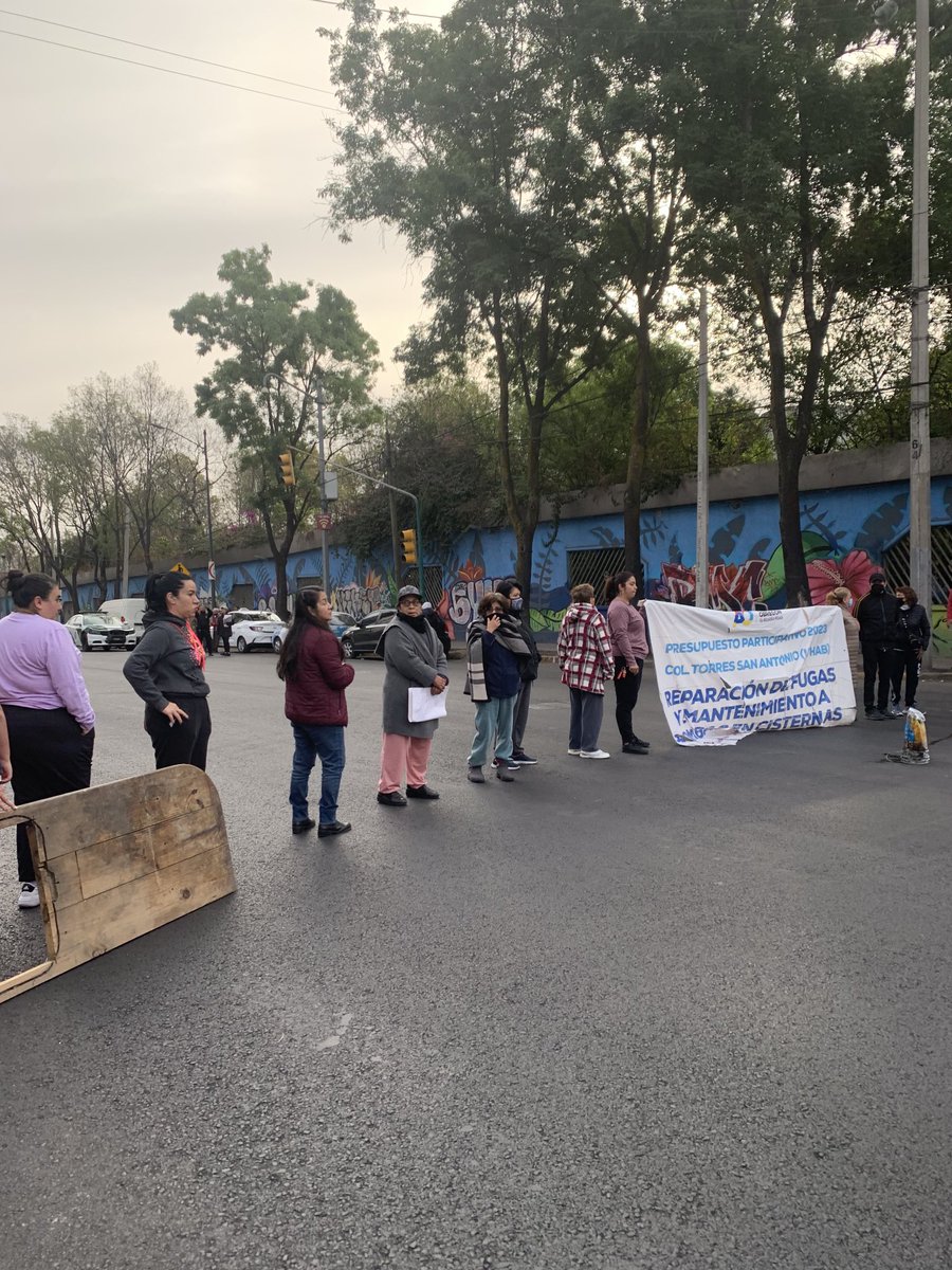⁦<a href="/lialimon/">Lía Limón</a>⁩ ⁦<a href="/lopezobrador_/">Andrés Manuel</a>⁩ ⁦@SacmexCDMX⁩ ⁦<a href="/alvaro_delgado/">Alvaro Delgado Gómez</a>⁩ ⁦<a href="/multimediostv/">multimedios tv</a>⁩ ⁦<a href="/nmas/">NMás</a>⁩ Mandaron a un funcionario que solo vino@a decir que no hay agua porque están sacando agua del pozo que nos abastece a ⁦<a href="/DeMetSanAntonio/">Demet San Antonio</a>⁩ no hay solución