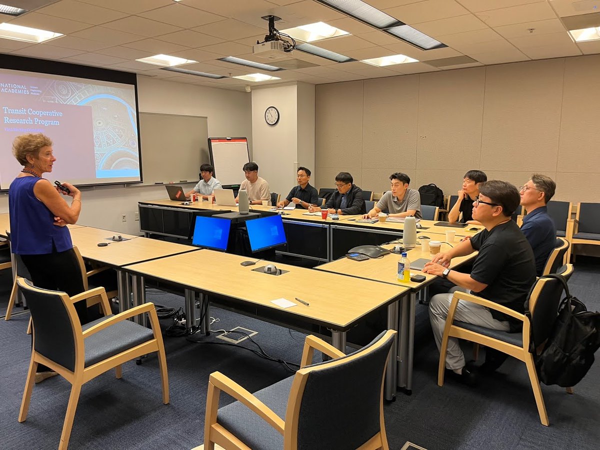 TR_Minsu's tweet photo. Thank you for inviting us and delivering a valuable presentation. It was truly an honor for us to visit the National Academies of Sciences, Engineering, and Medicine (NA SEM) in Washington, D.C. (2023.7.29) https://t.co/JxrPJpxAfD